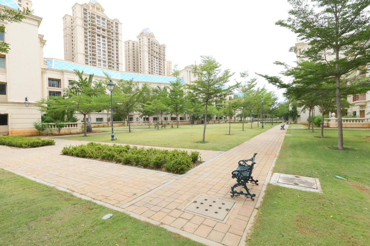 Oyo 6954 The Lawns Oragadam Hotel Exterior foto