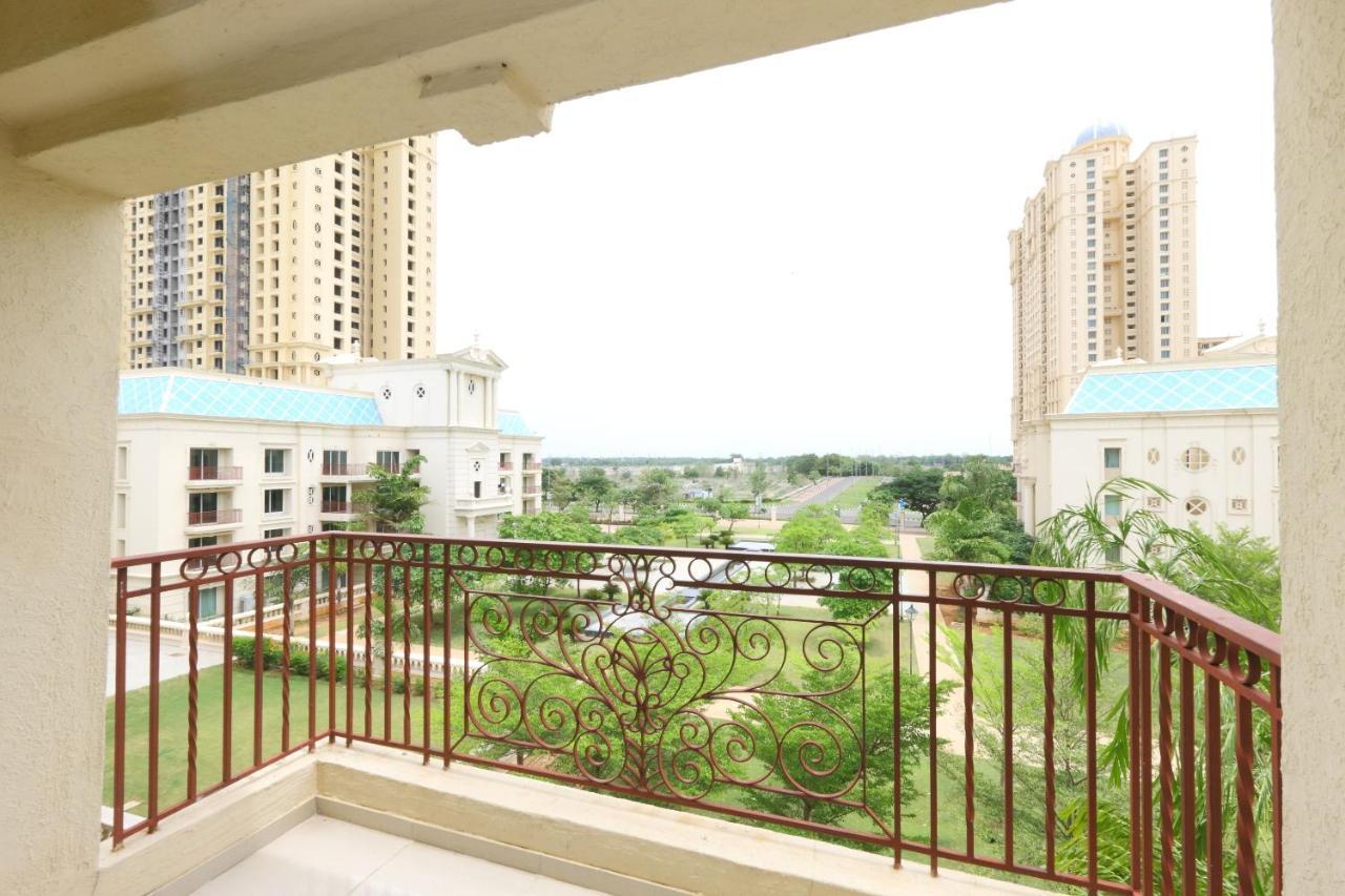 Oyo 6954 The Lawns Oragadam Hotel Exterior foto